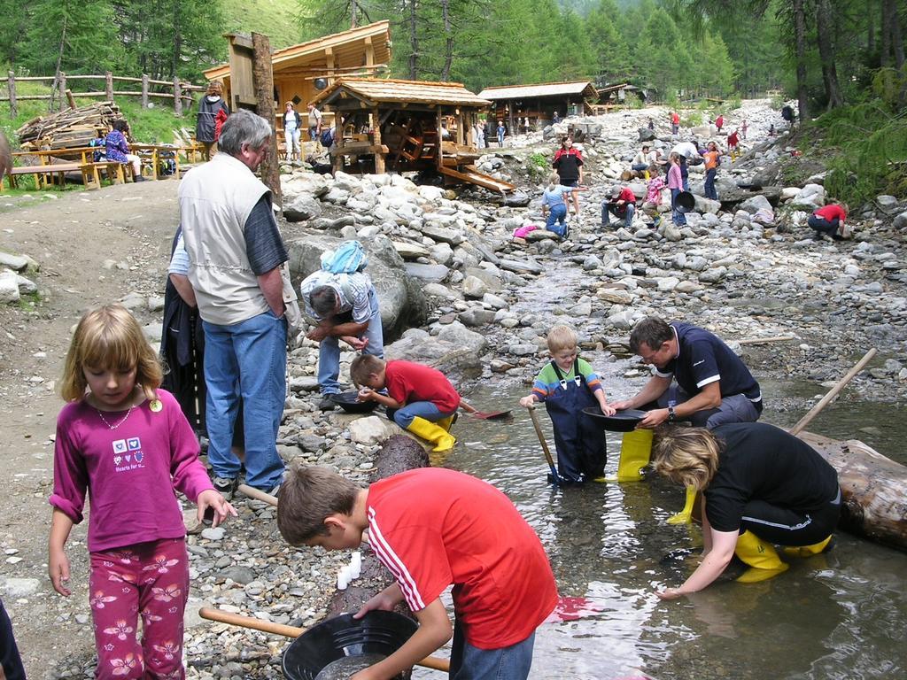Familienparadies Wolfgangbauer Heiligenblut Buitenkant foto