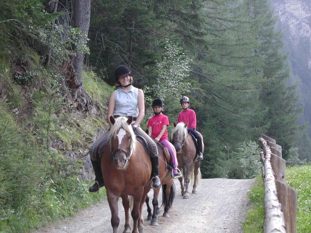Familienparadies Wolfgangbauer Heiligenblut Buitenkant foto